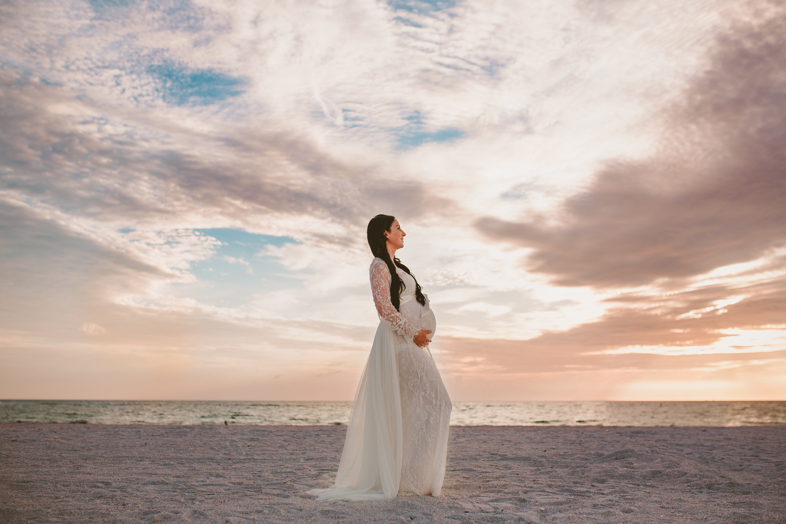sunset portraits of pregnancy, tampa Bay Area