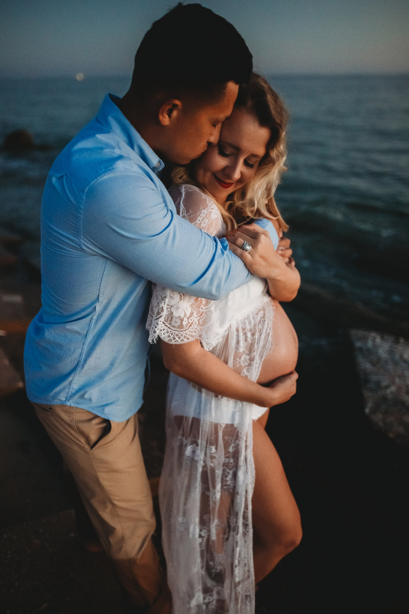 intimate couples maternity photography, portraits of couples on the beach fl 
