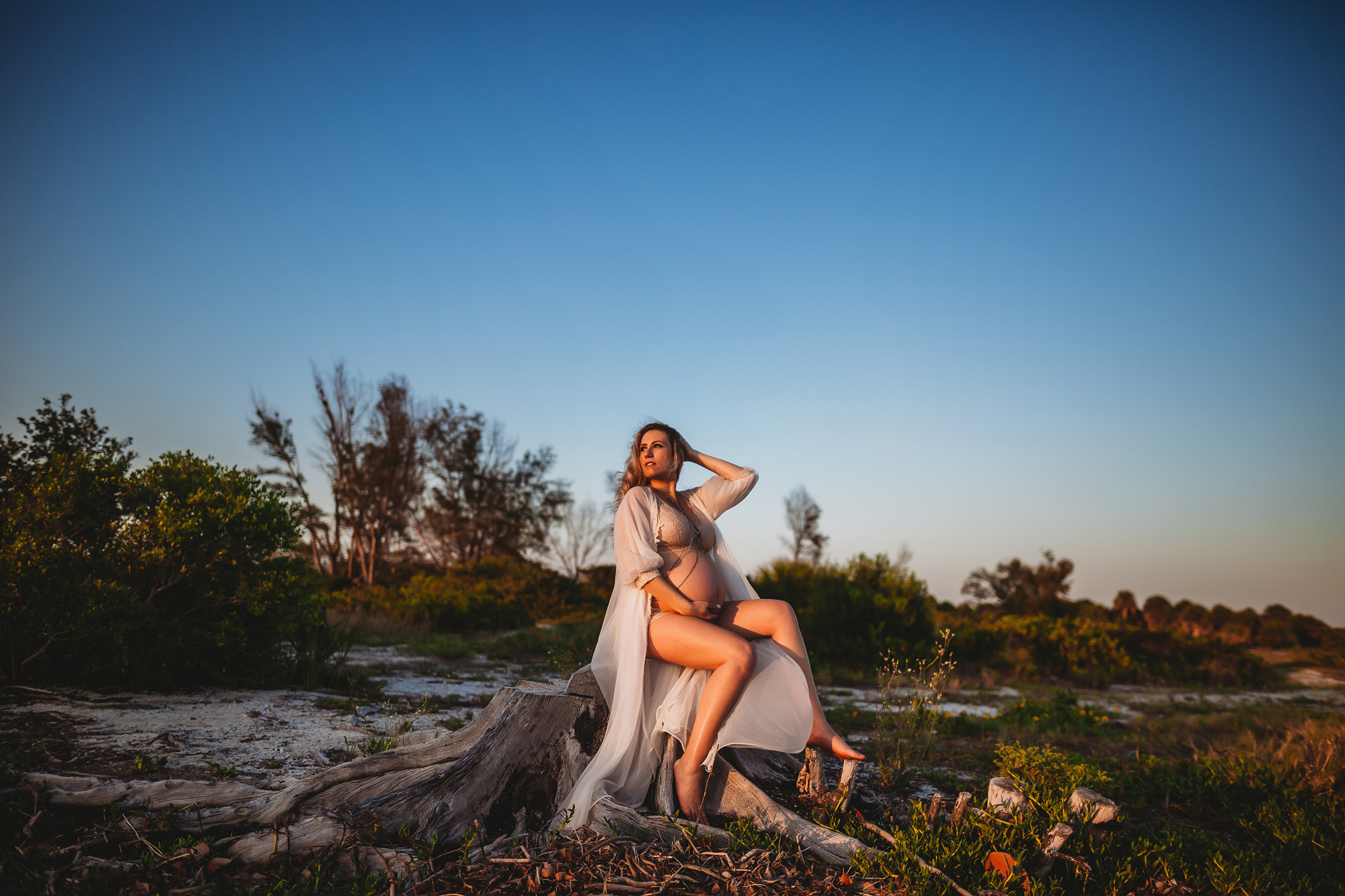 sexy maternity portraits by the water, st pete fl maternity portraits