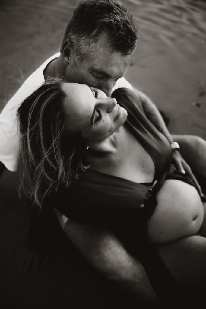 couples maternity portraits you can feel